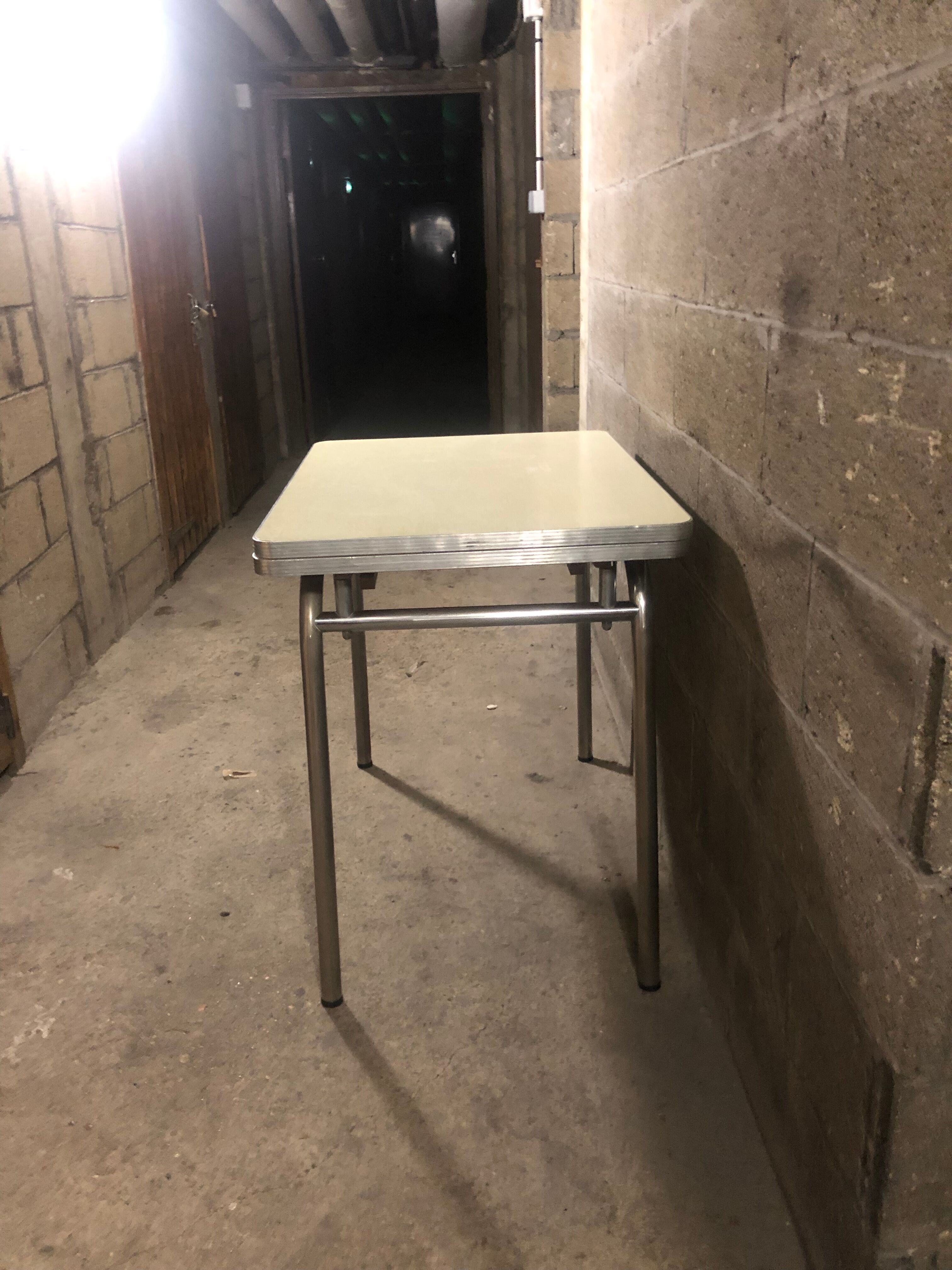 Formica table 1960