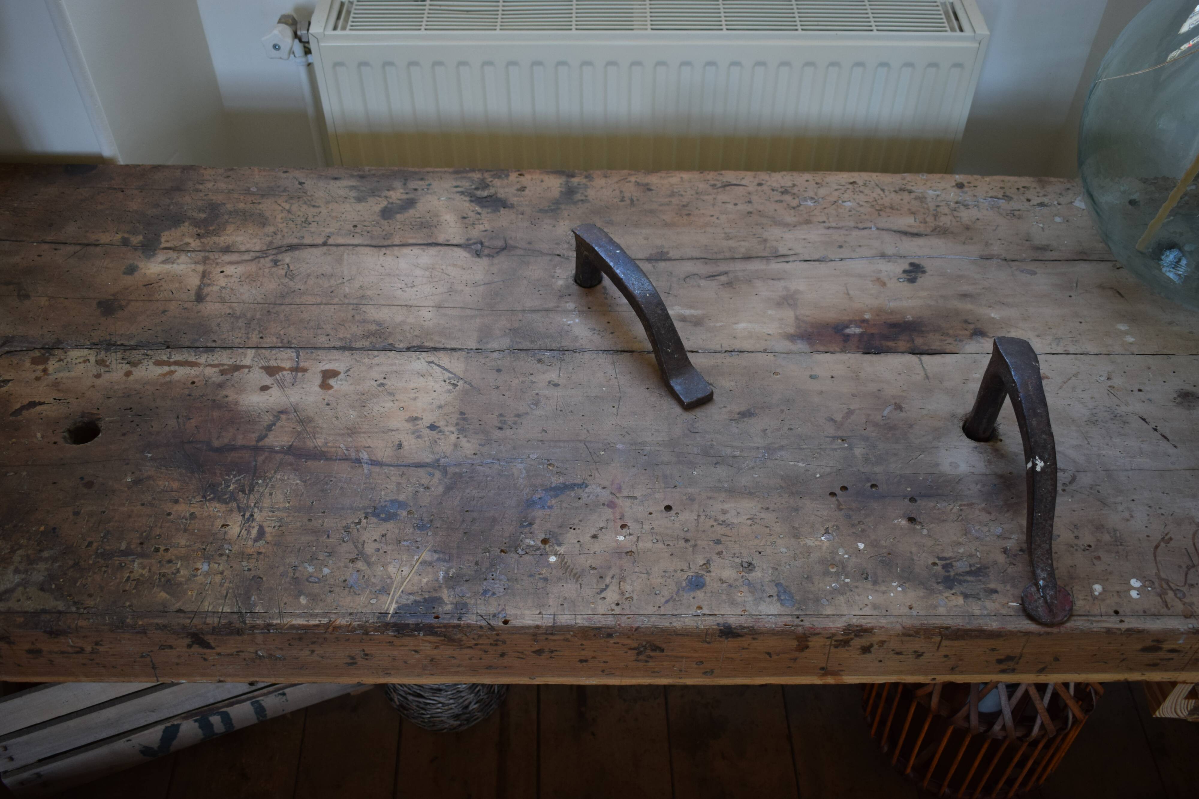 Carpenter's establishment 3 meters