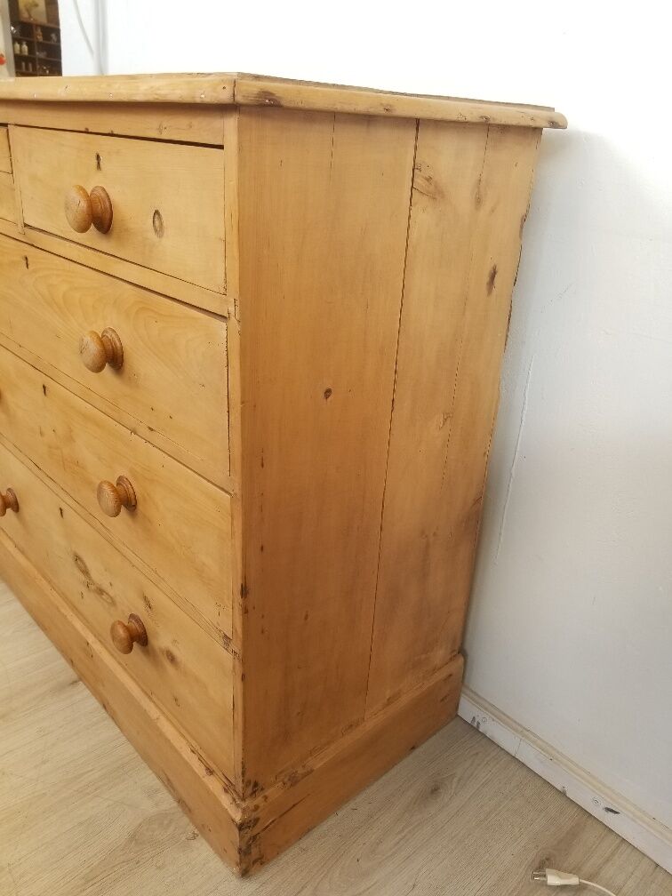 English pine dresser