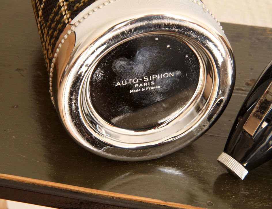 Old vintage siphon Scottish fabrics kitsch of the brand "auto-siphon" Paris.