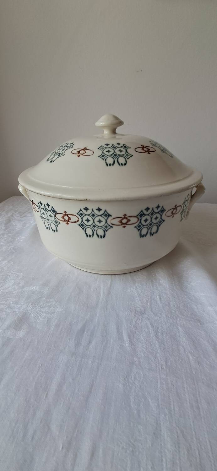 St Uze soup tureen from the 1930s.