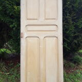 Old molded separation door
