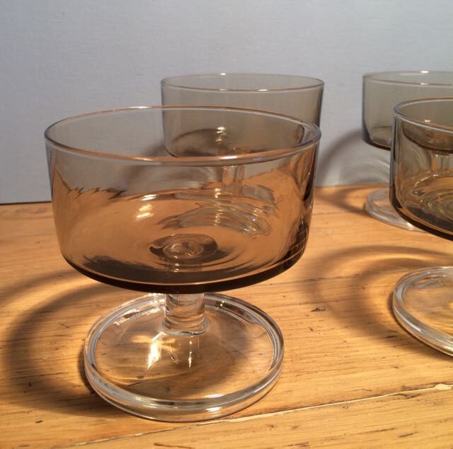 Smoked glass cups 70