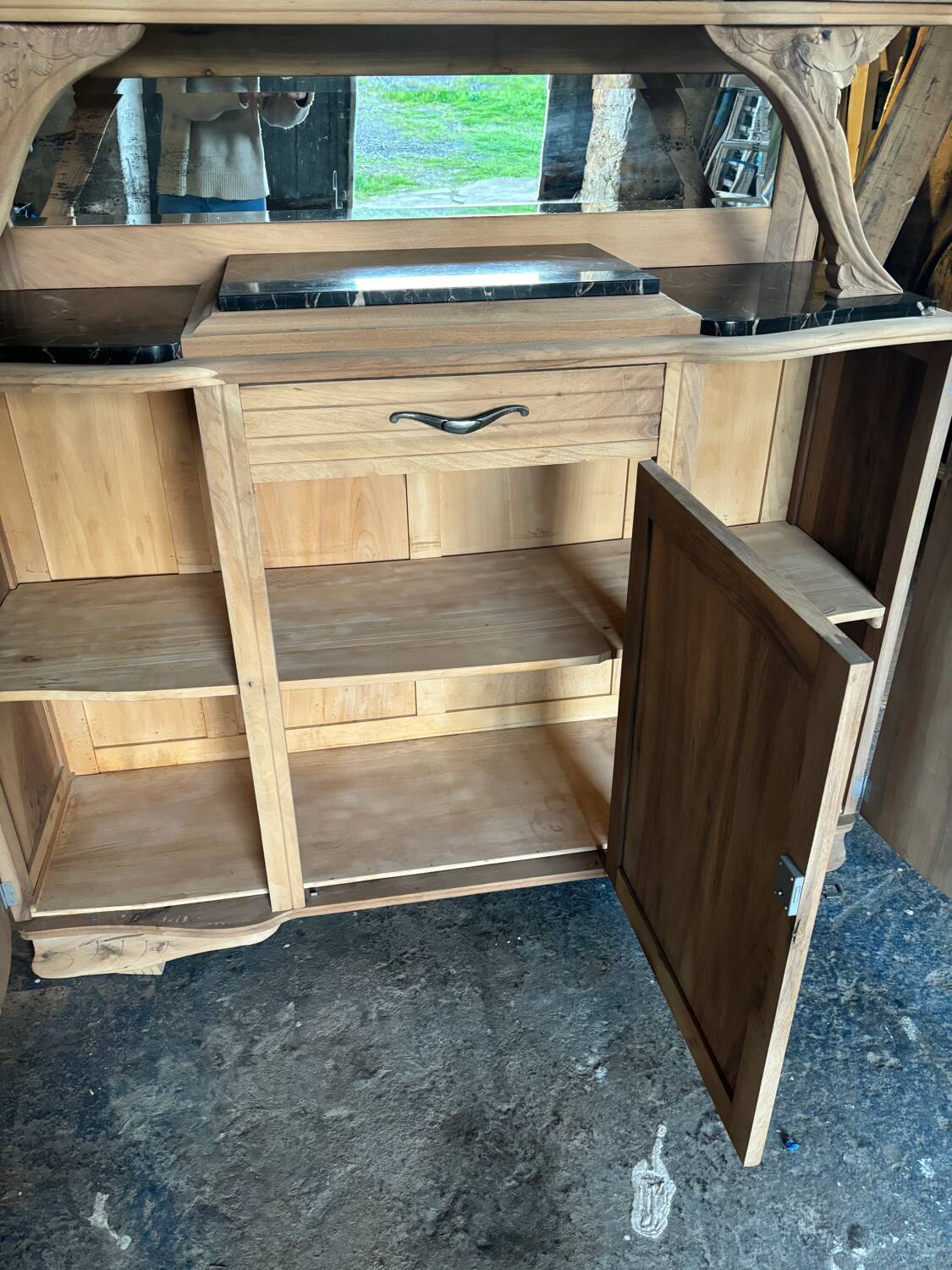 Buffet parisien Art Déco en bois naturel