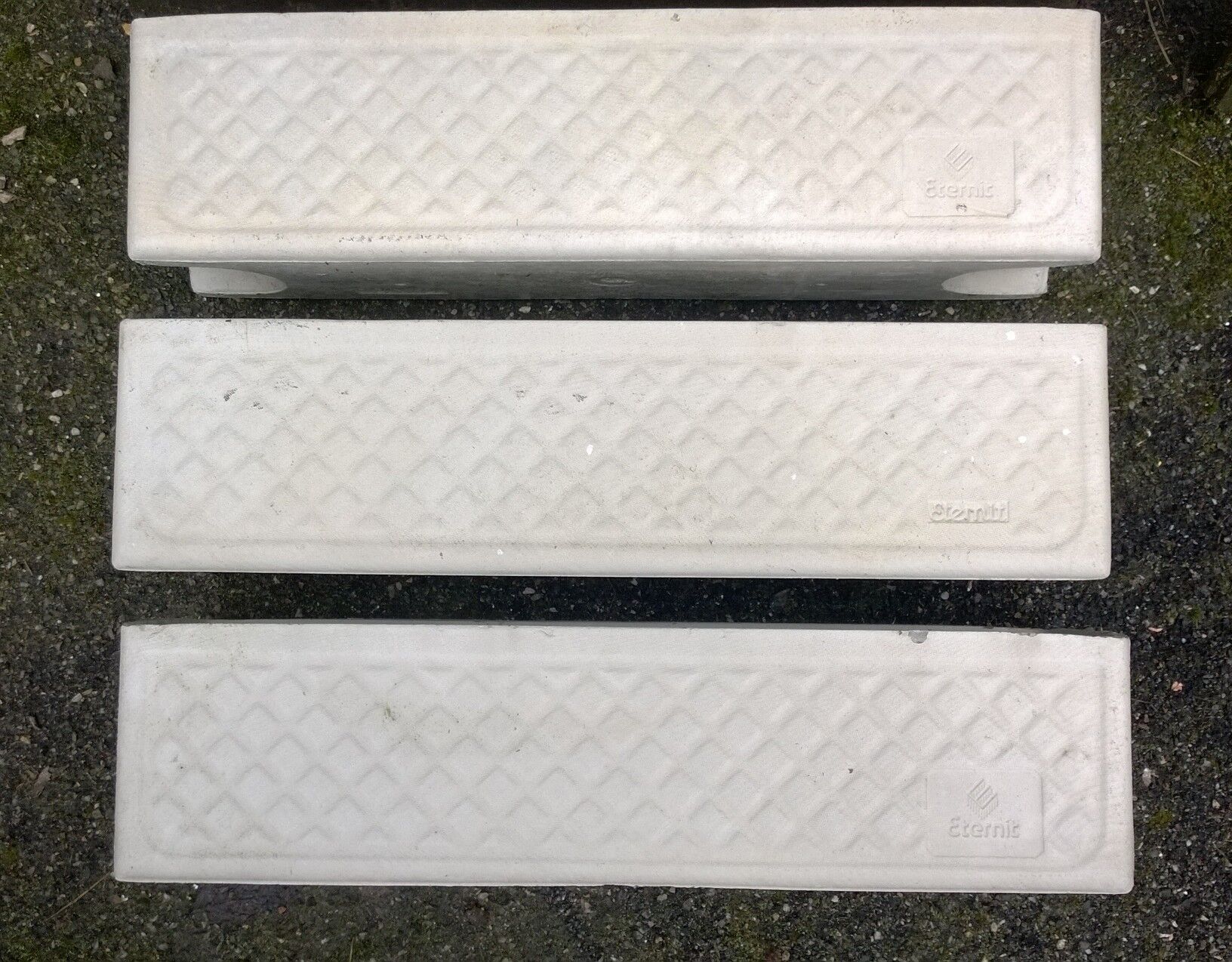 Lot of planters by Eternit