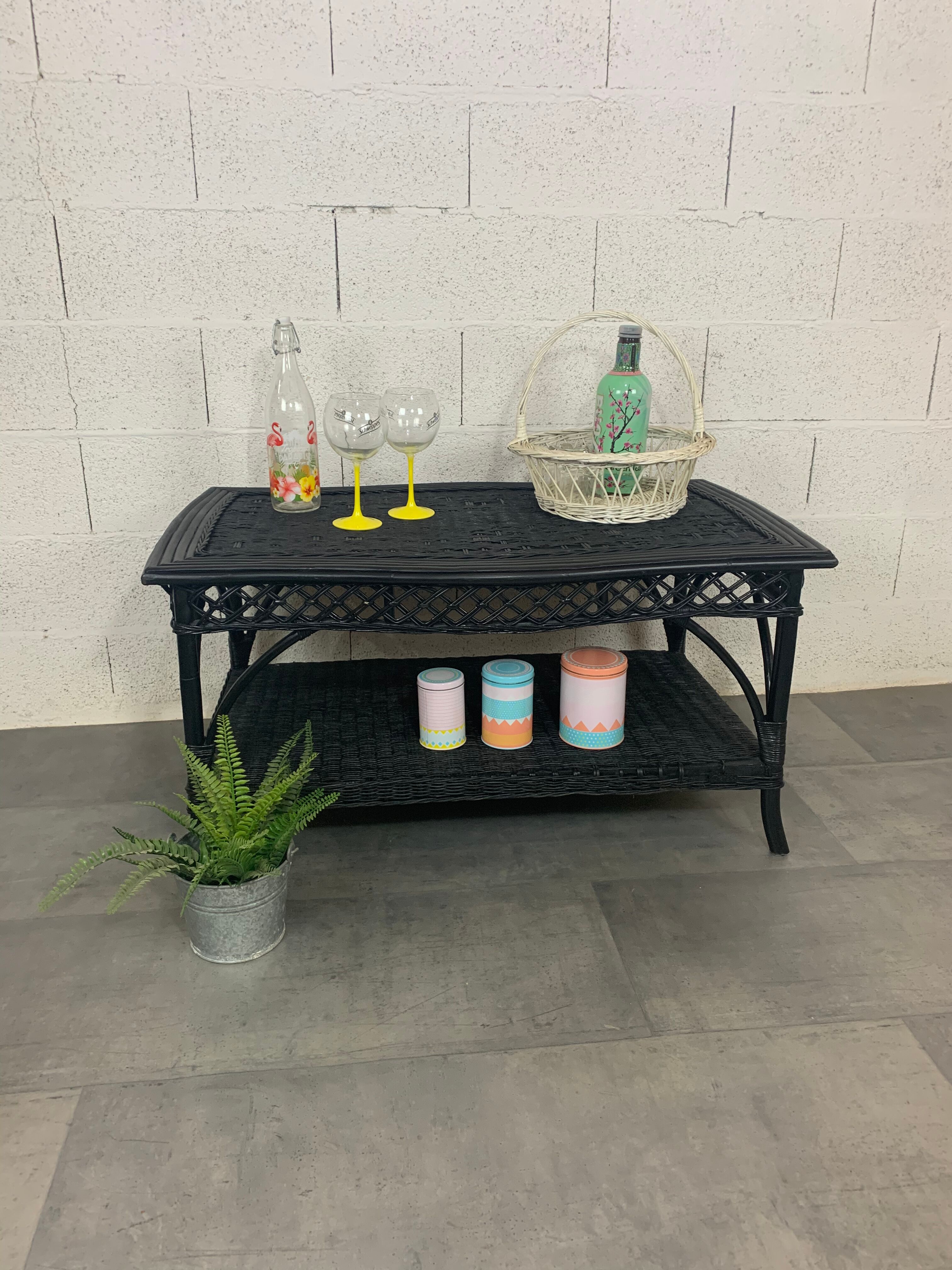 Table basse en rotin