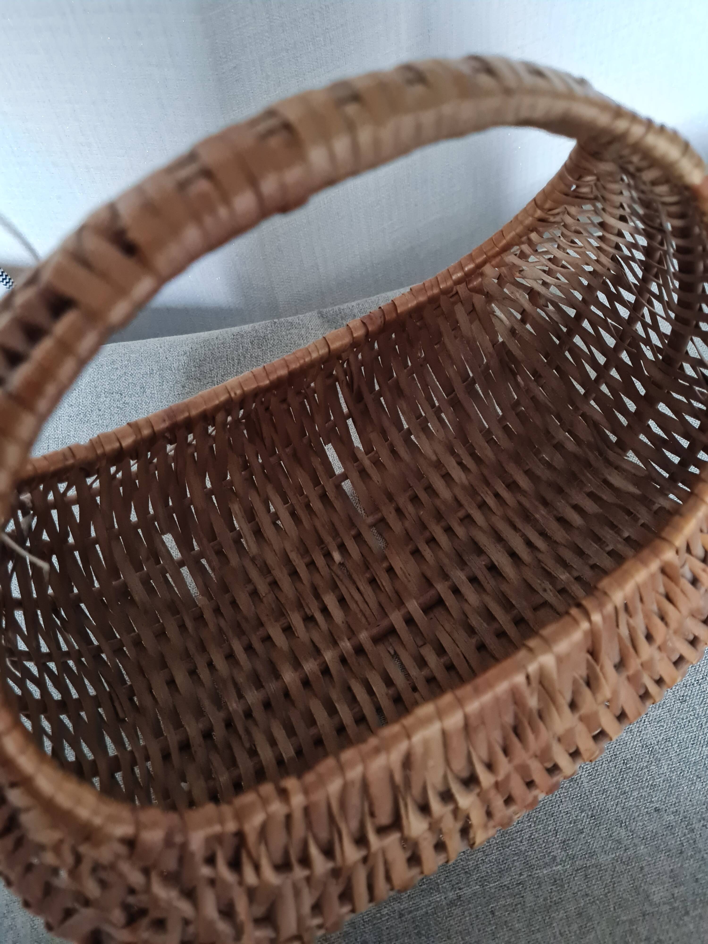 Panier banane ancien en osier