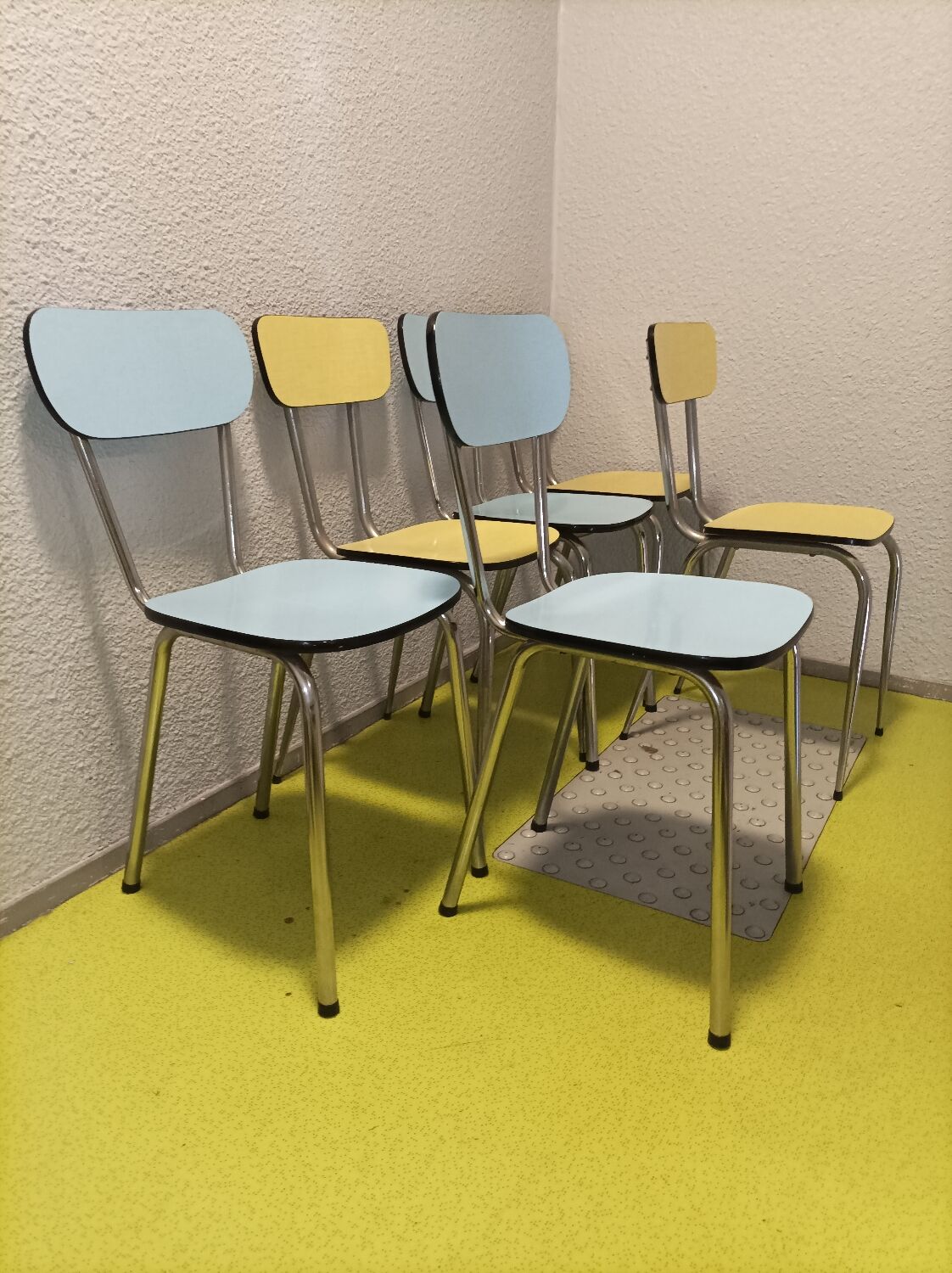6 vintage formica blue yellow kitchen chairs