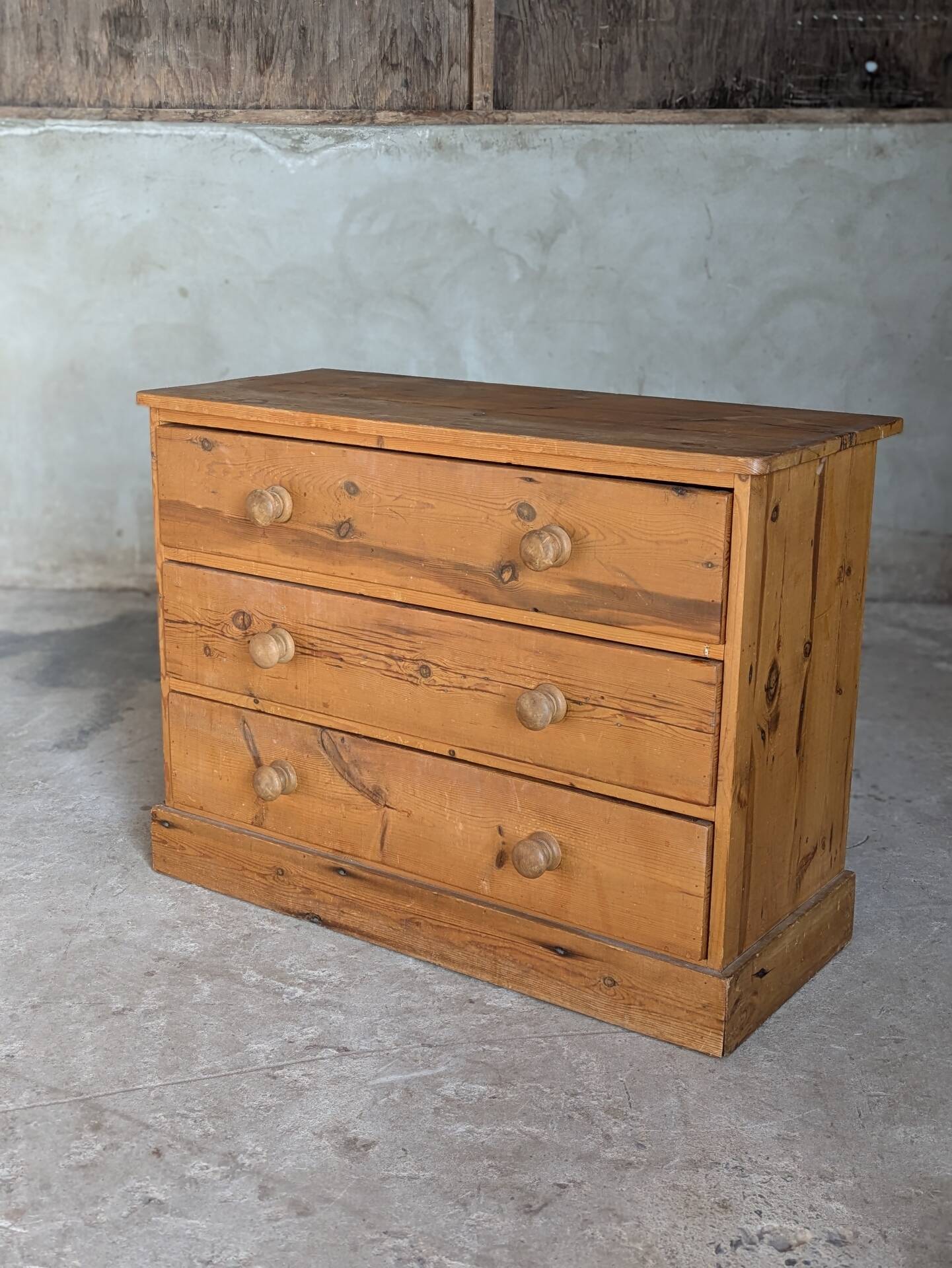 English pine chest of drawers