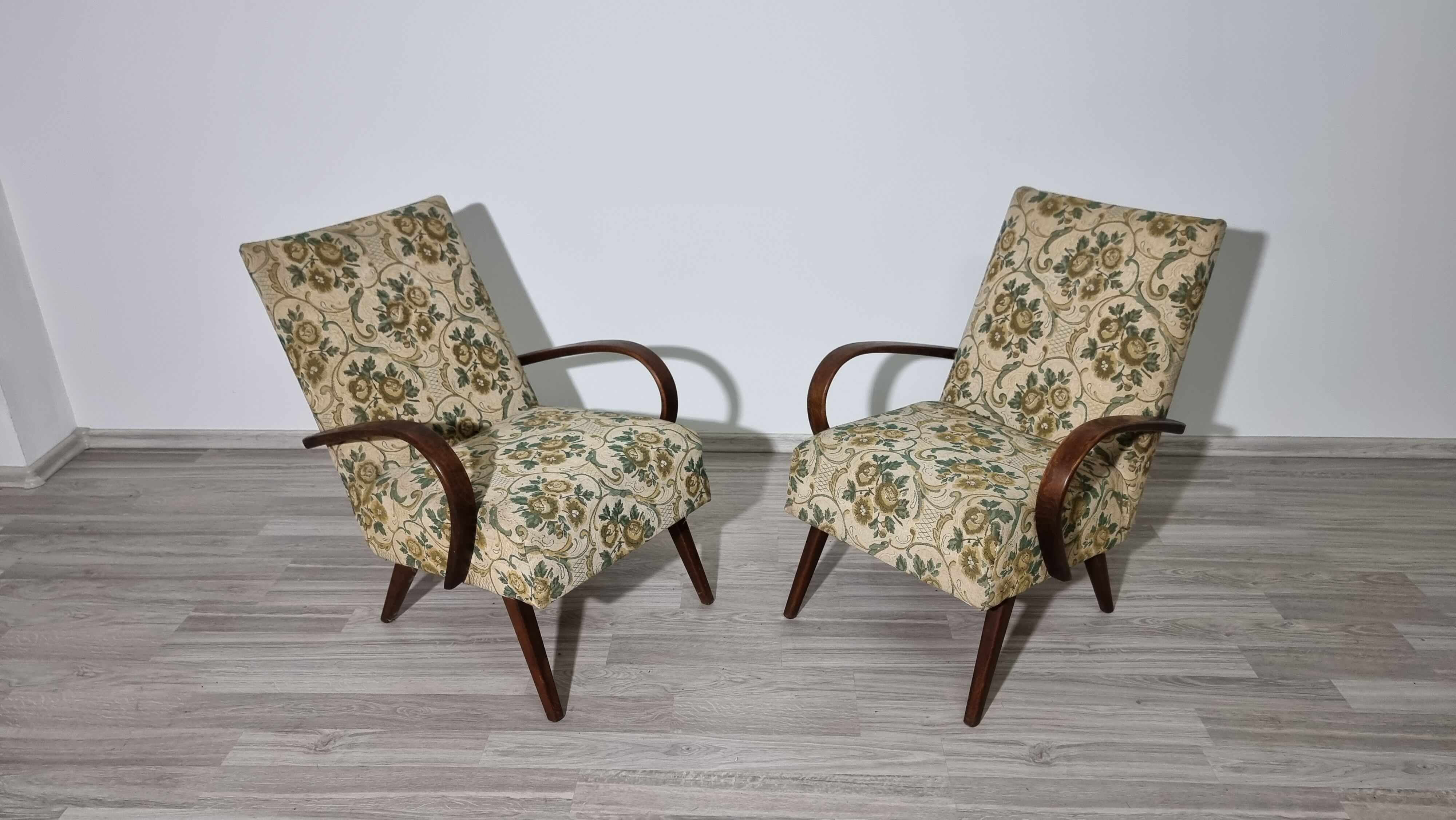 Vintage Armchairs by Jaroslav Smidek, 1960