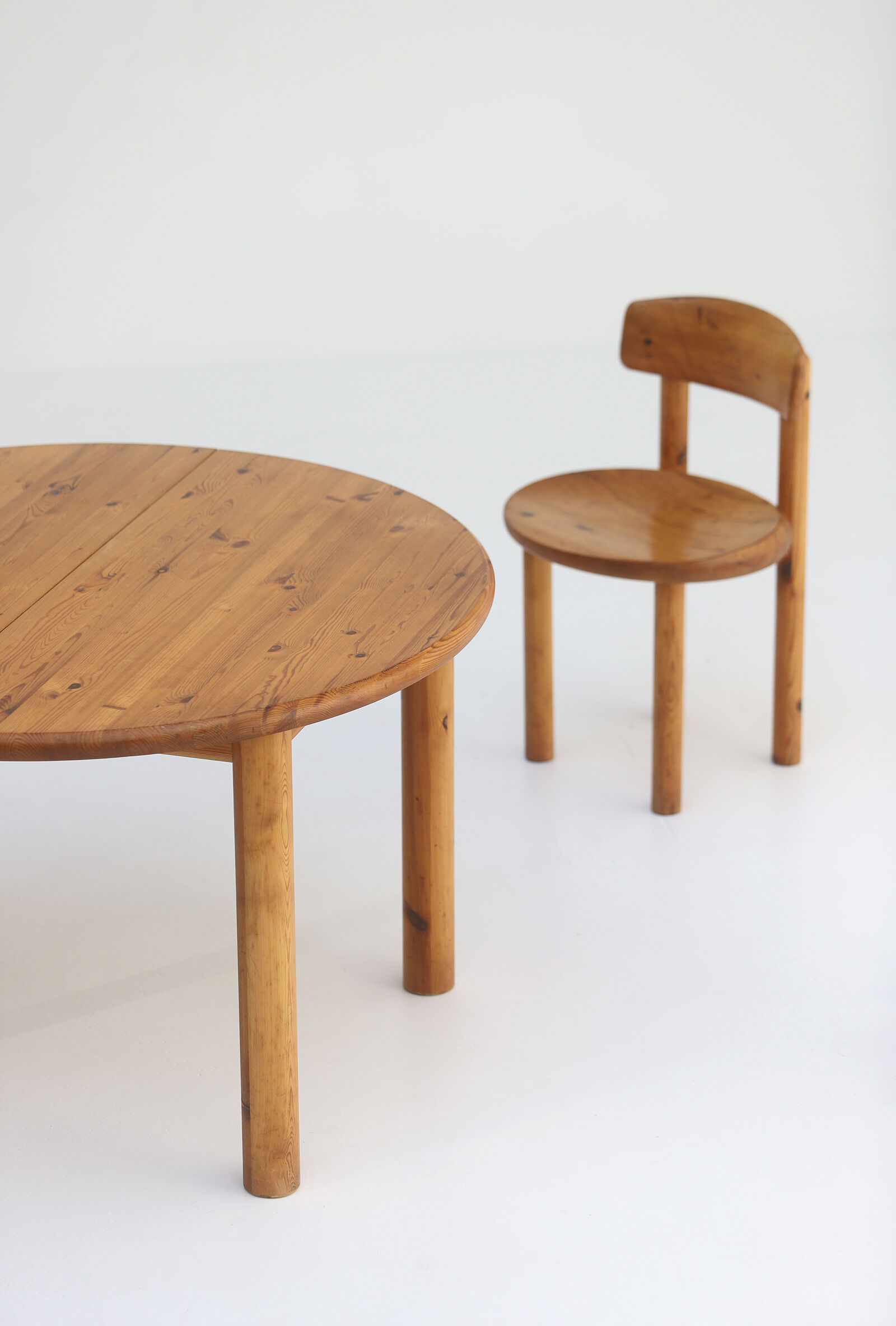 Round dining table designed by Rainer Daumiller, 1970s