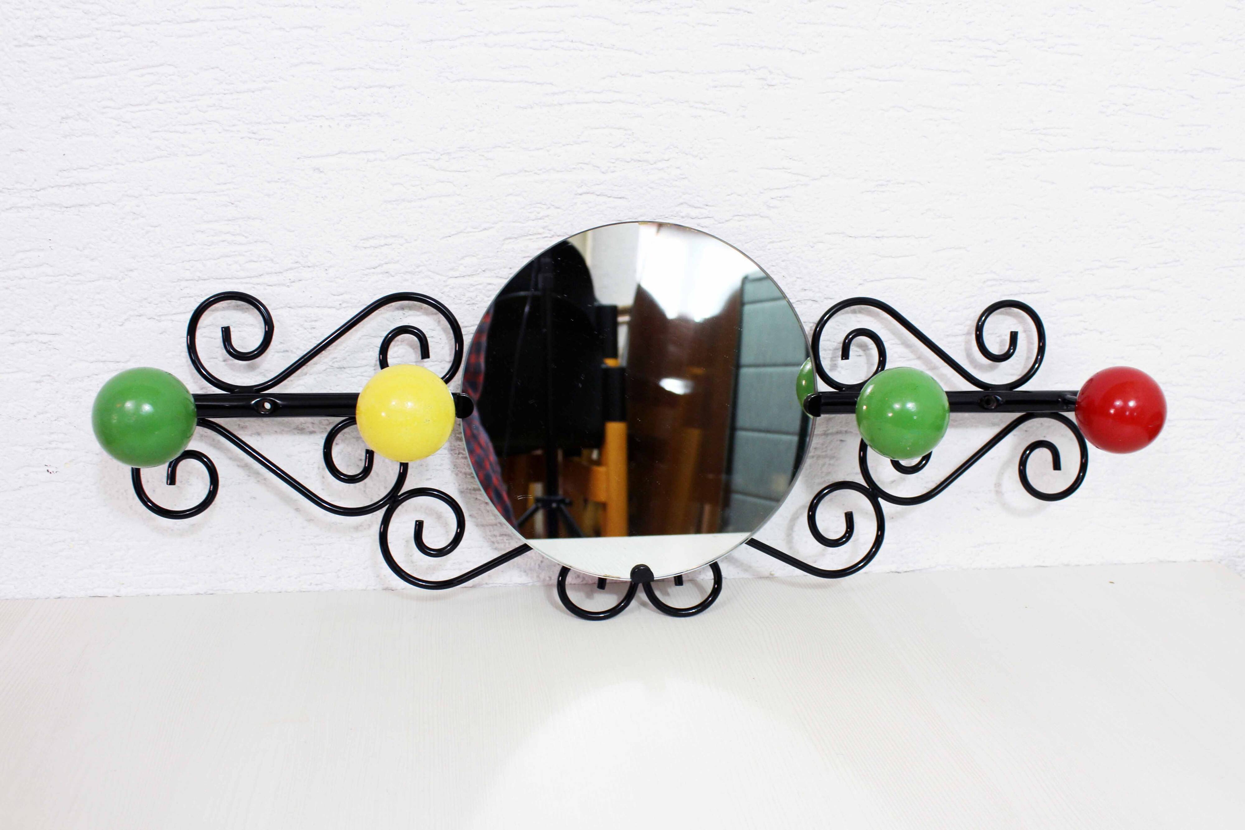 Boules wall mirror coat rack