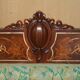 Canapé Chesterfield Ancien Sculpté en Noyer avec Incrustation de Nacre