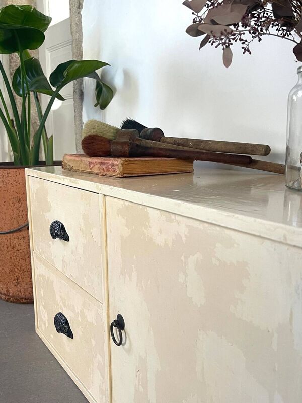 Meuble d’atelier beige