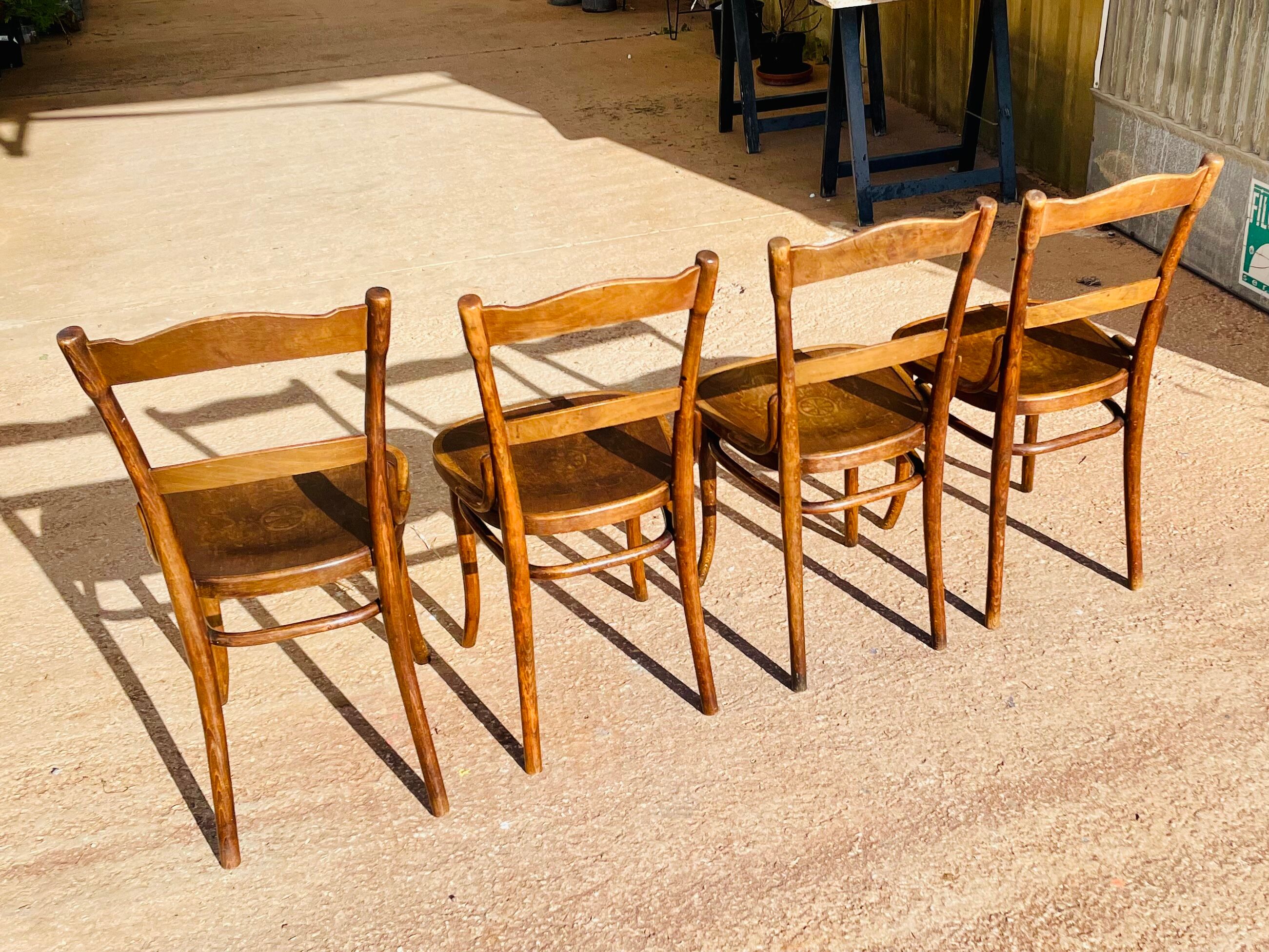 Suite of 4 Thonet chairs 1900