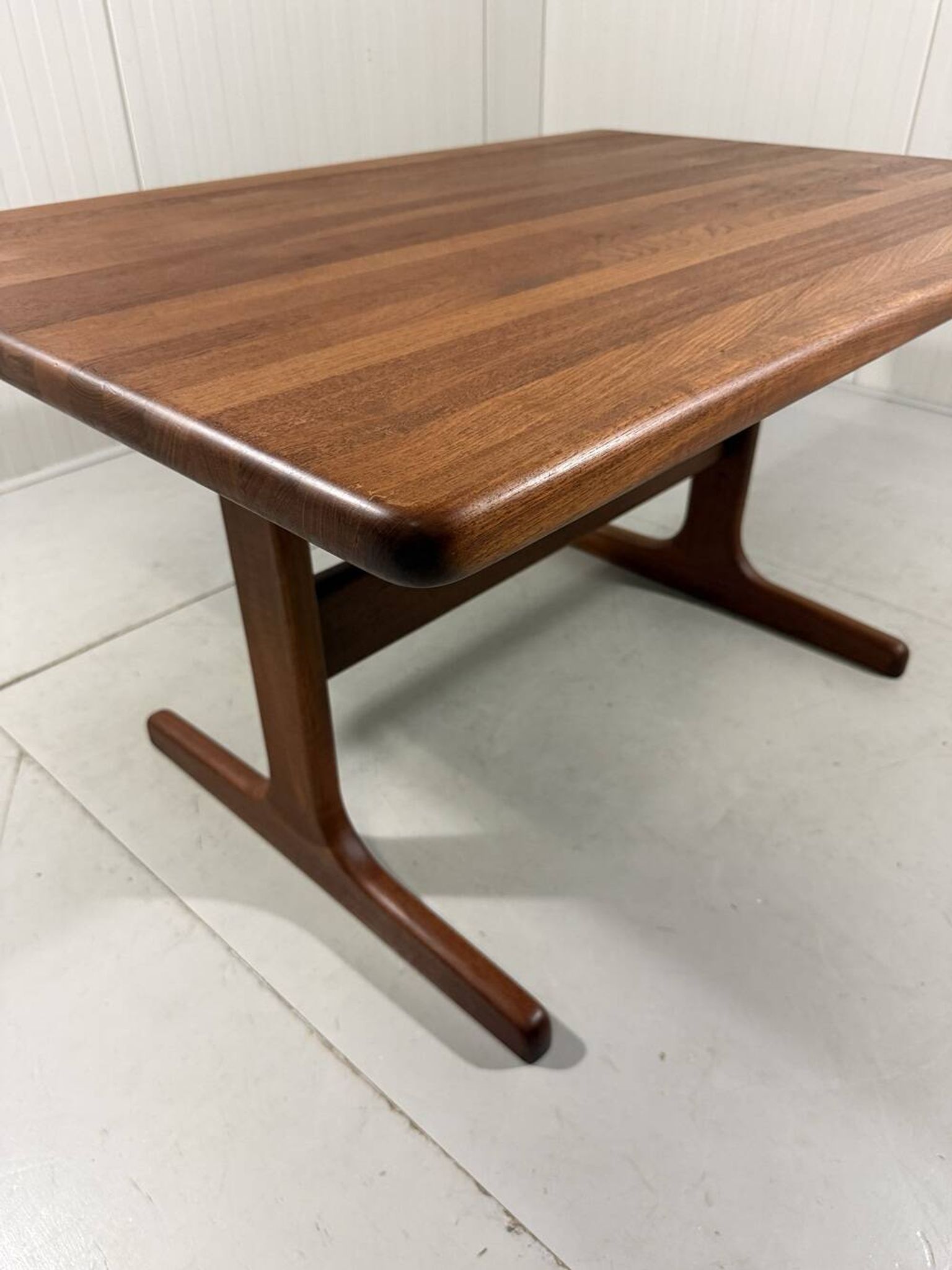 Table à manger en teck massif Danemark années 1970