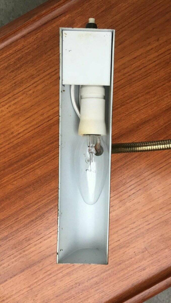 Mid-century brass swan neck table lamp in Hollywood Regency style from the 1960s.