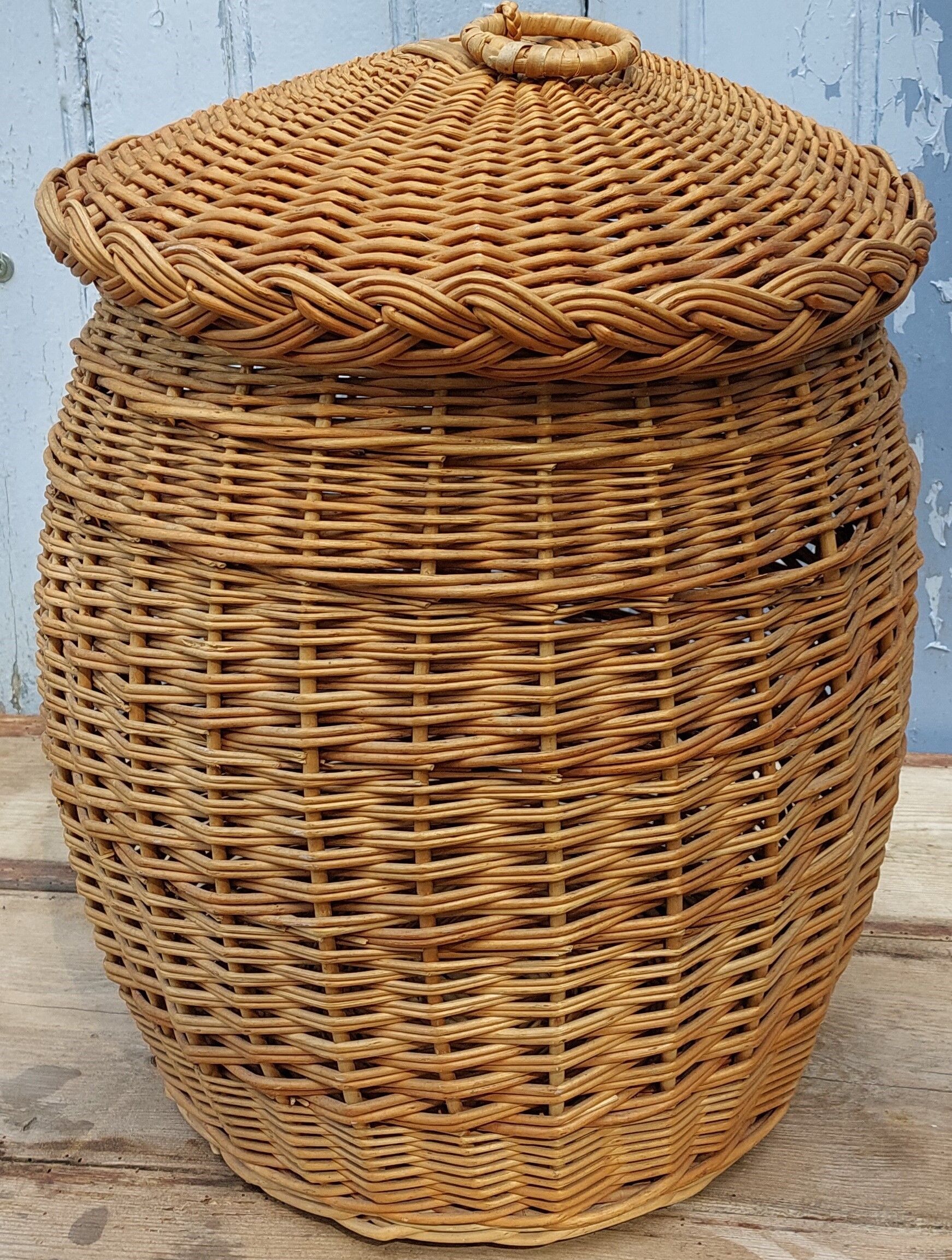 Wicker basket
