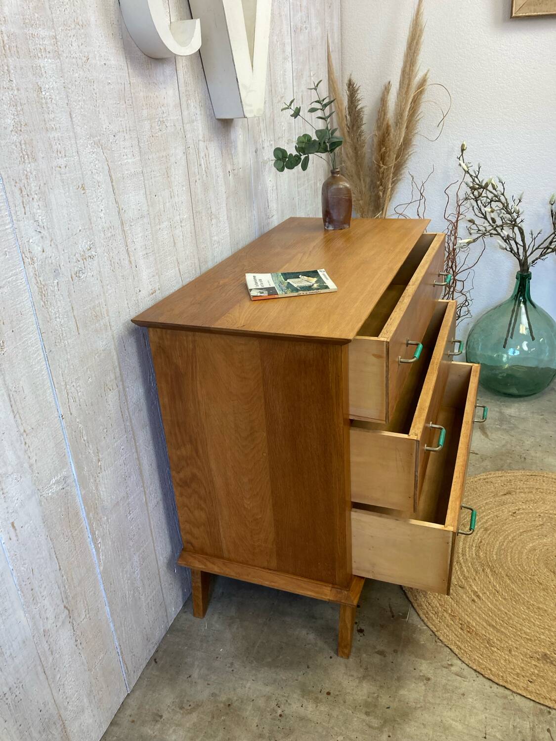 Commode vintage pieds compas