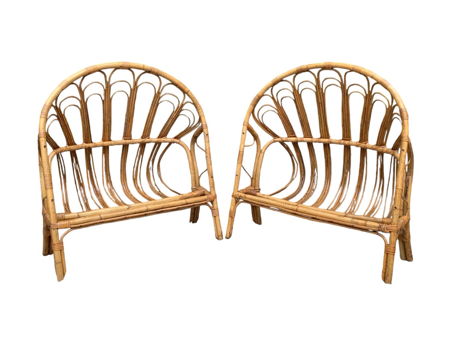 Children's rattan basket bed 1960