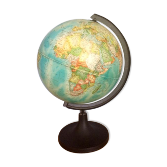 Terrestrial globe