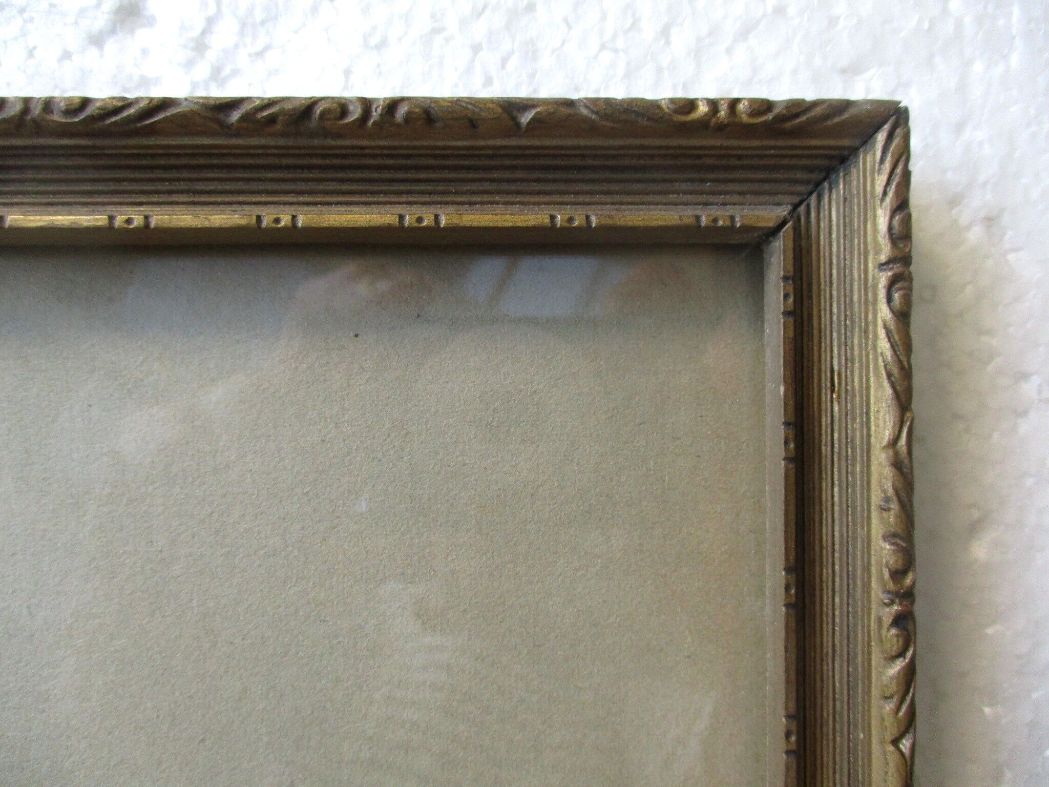 Old gilded wood frame for subject of 220 x 300