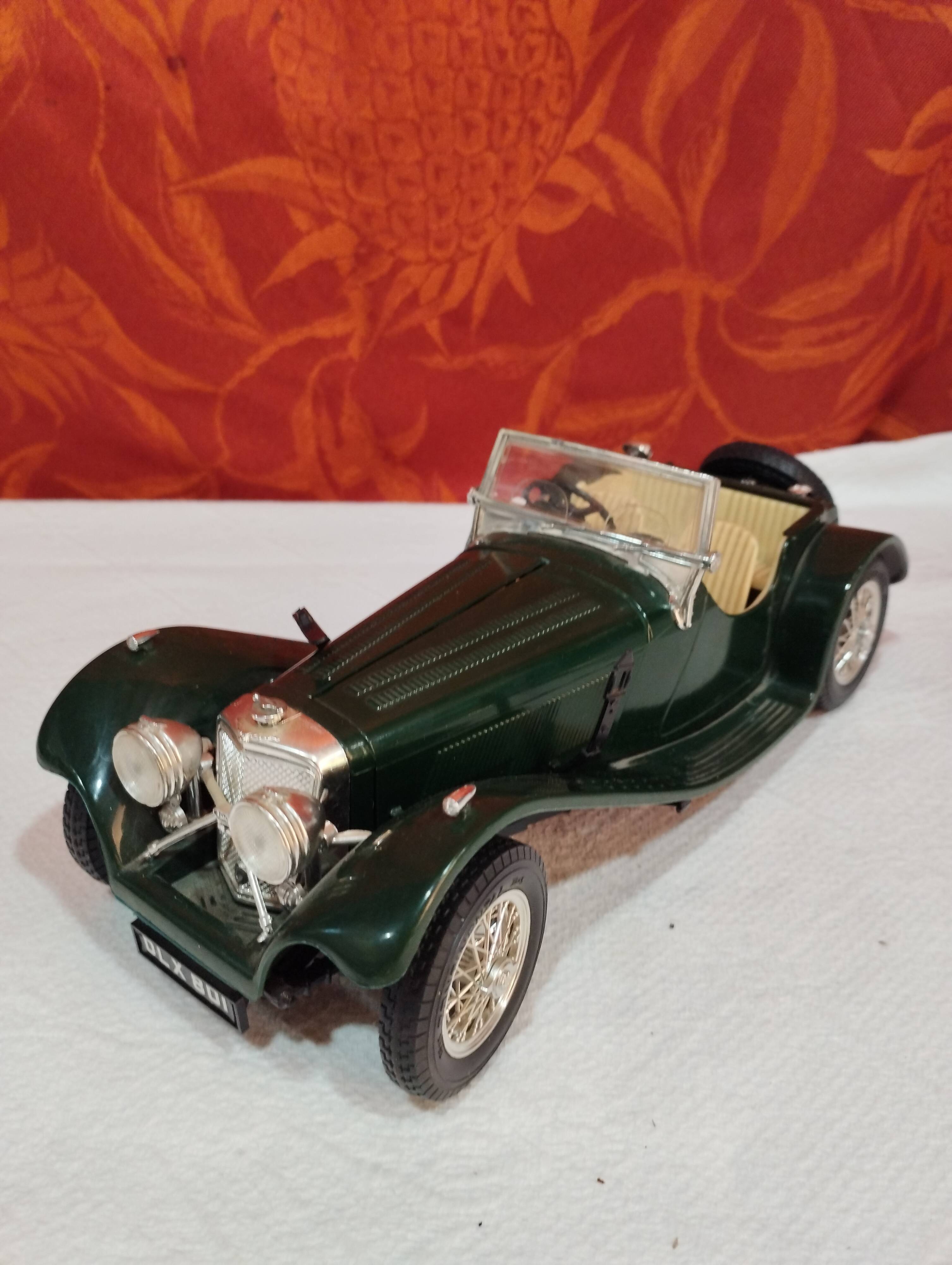 Toy car jaguar ss100 1937 burago scale 1/18