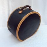 Old cardboard hat box with its handle dimension: height -22cm- diameter -44cm-