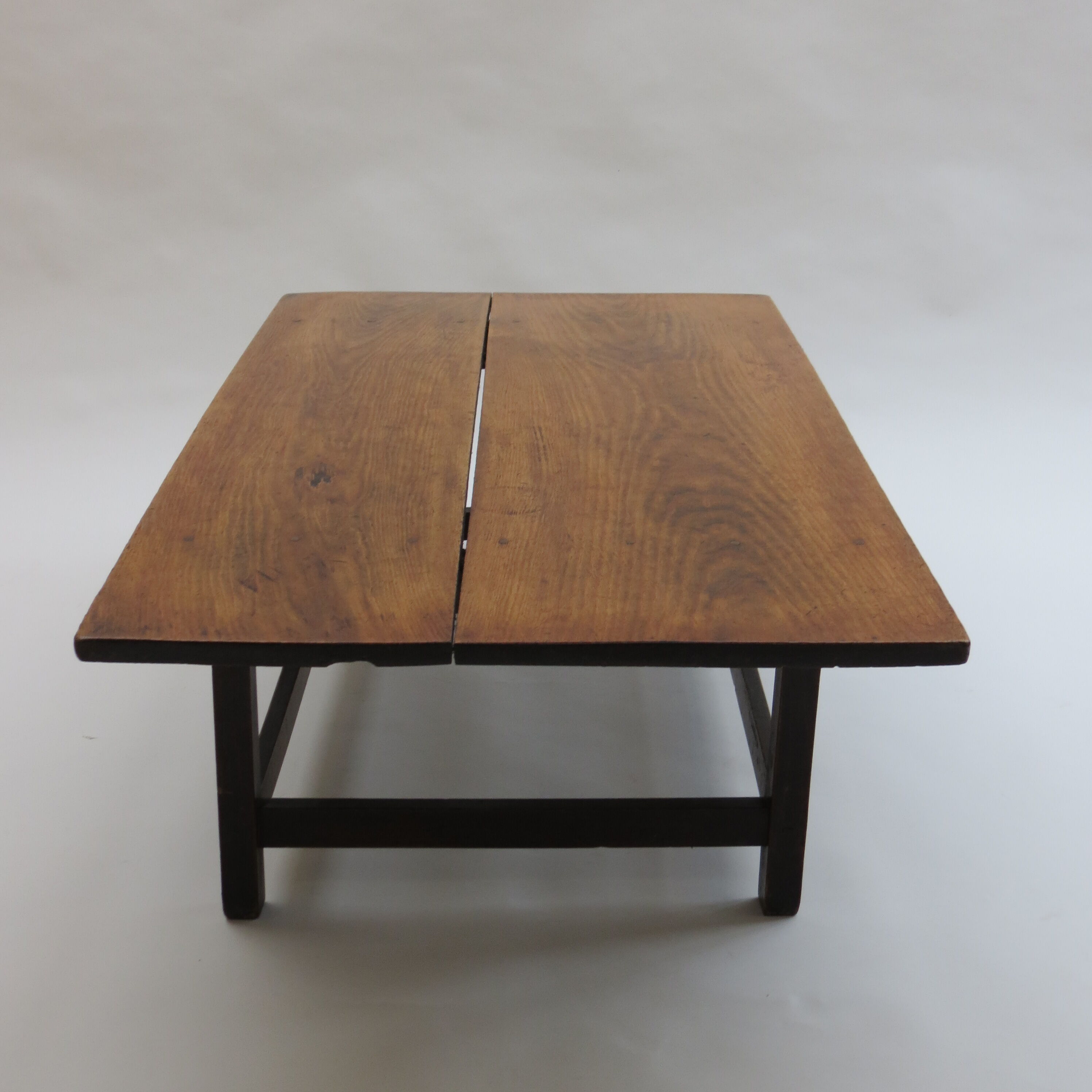 Antique hardwood coffee table origine japonaise 19ème siècle