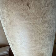 Bradford club armchair in full-grain cowhide leather, tawny colour.