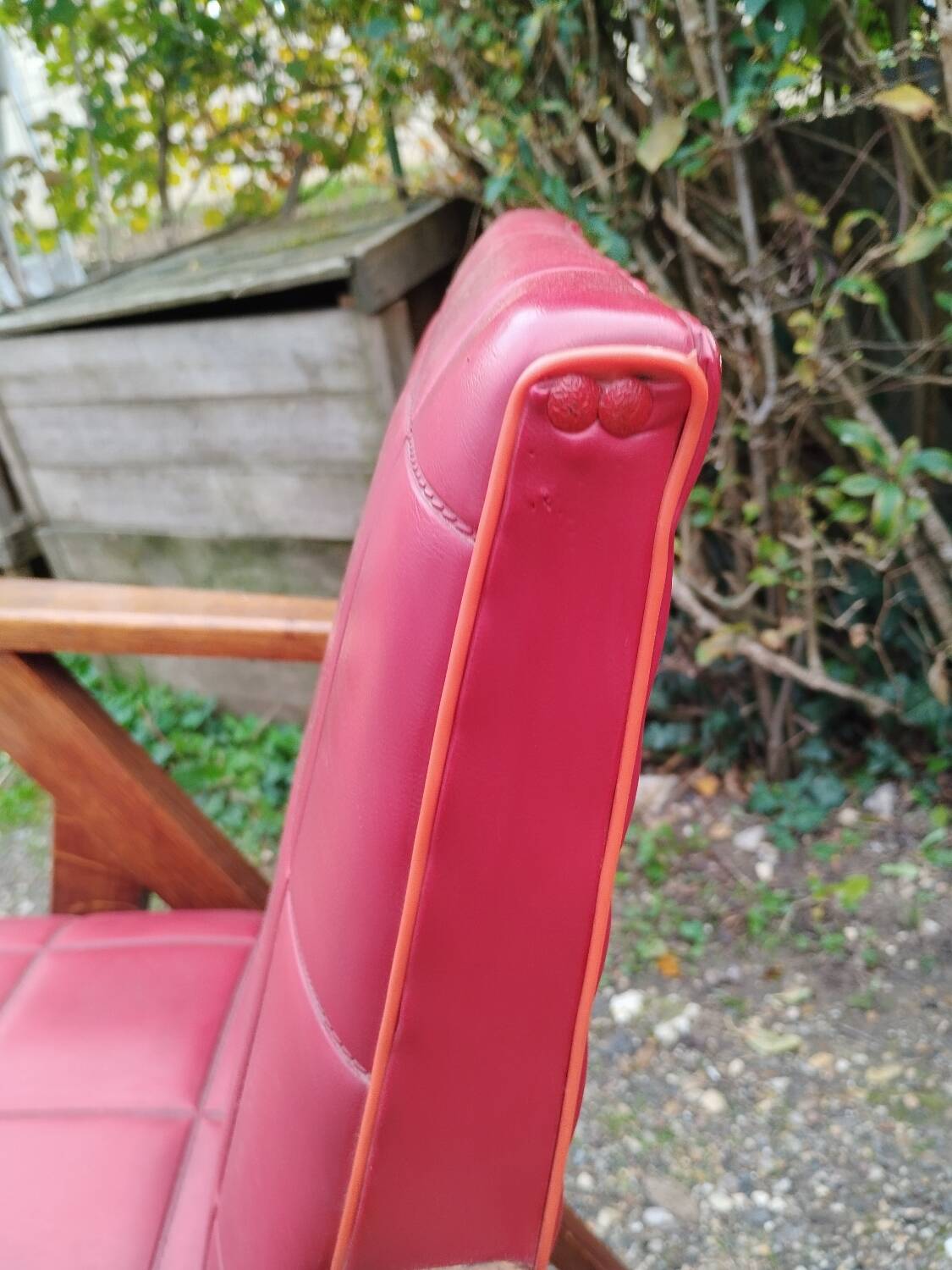 Paire de fauteuils anciens pieds compas