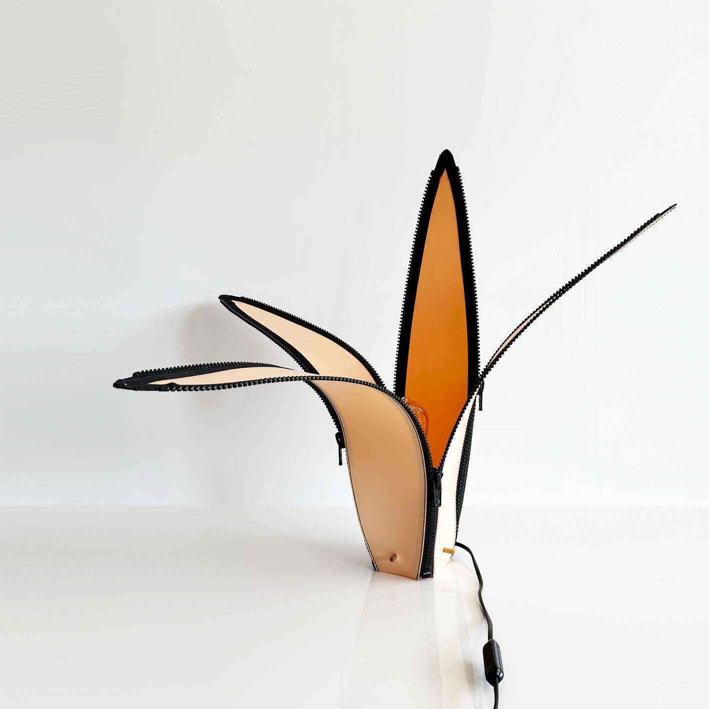 Large vintage PopArt zipped lamp. Italy, 1980s.