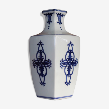 Vase porcelaine japonaise céramique d'art blanche et bleue, peint à la main, vase signé juzan gama,