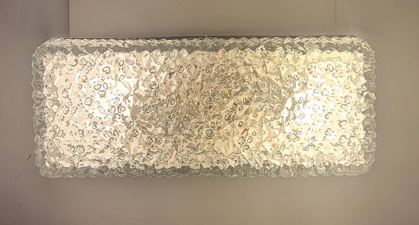 holophane ceiling light