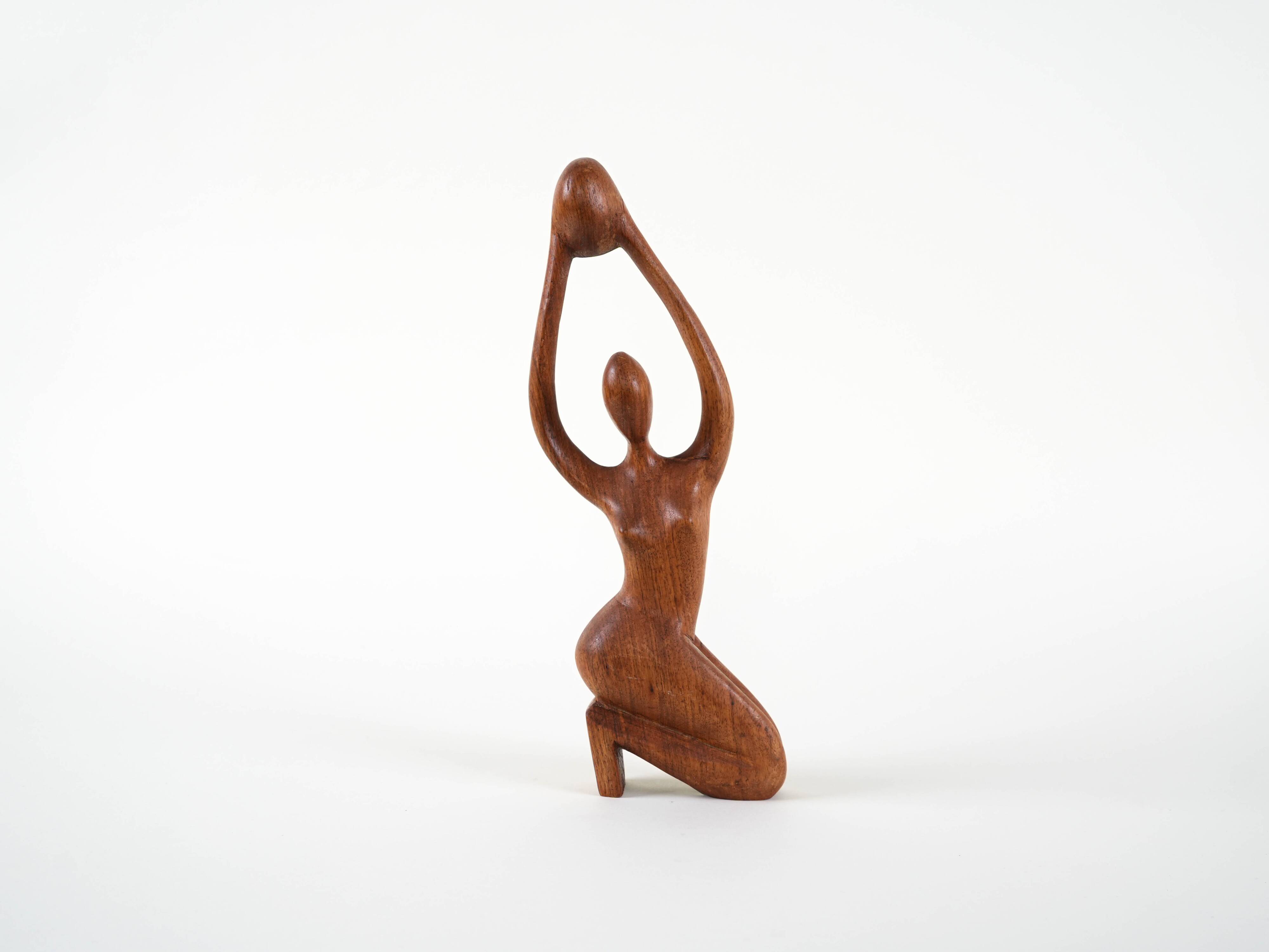 Sculpture en teck femme, design danois, années 1970, fabriquée au Danemark