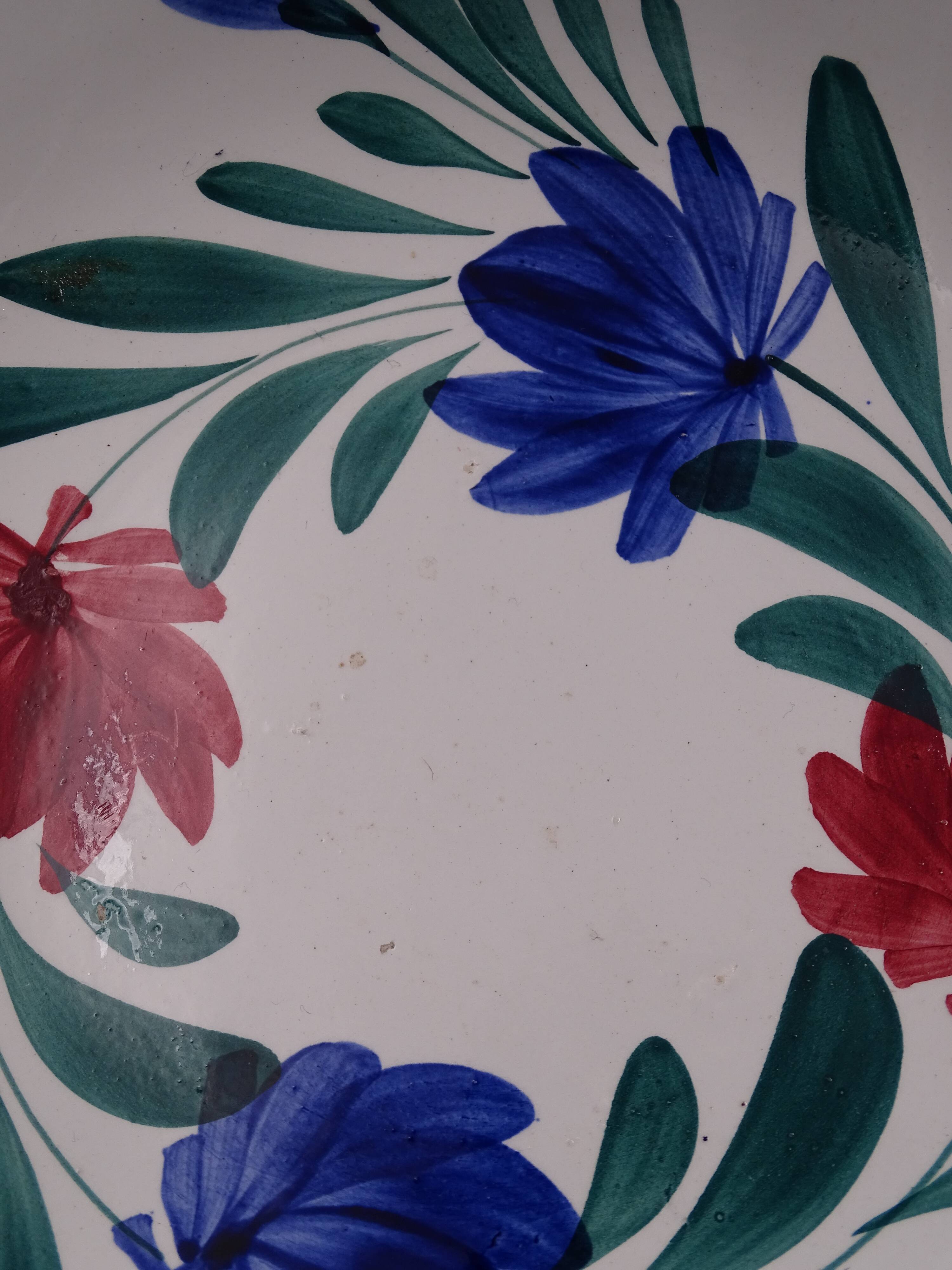 Large earthenware bowl of Moulin-des-Loups - Floral decoration - Around 1960