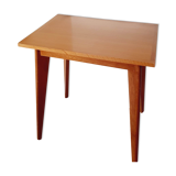 Table scandinave