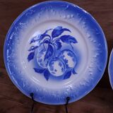 Set of 3 KetG Lunéville plates in blue with fruit patterns