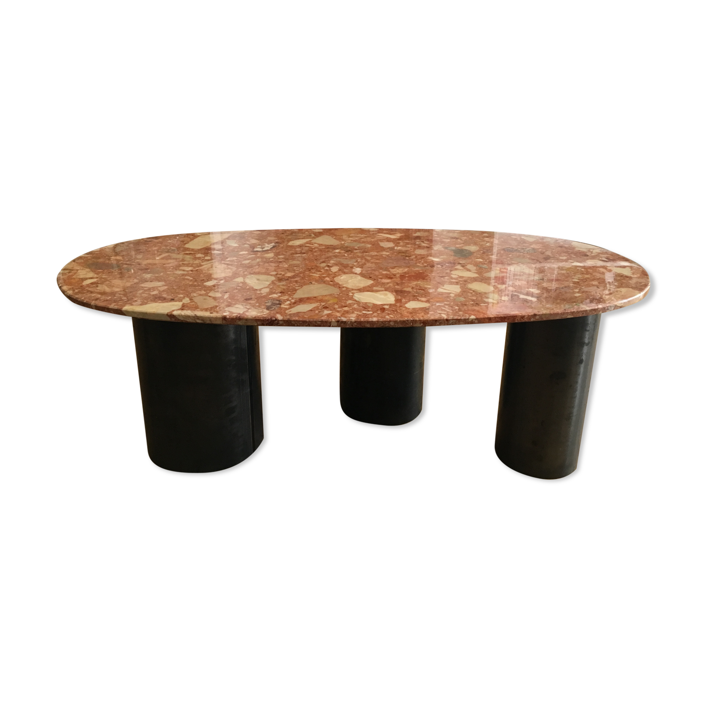 Earth-coloured marble coffee table