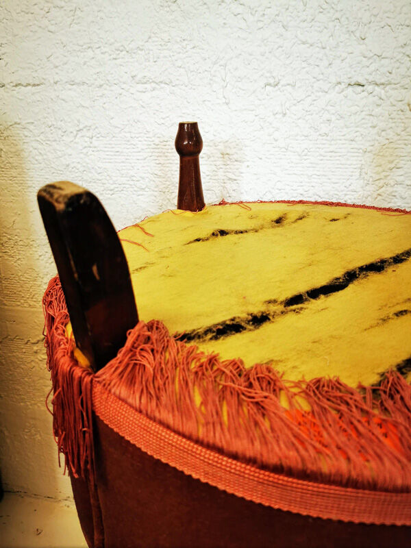 Pink fringed velvet heater