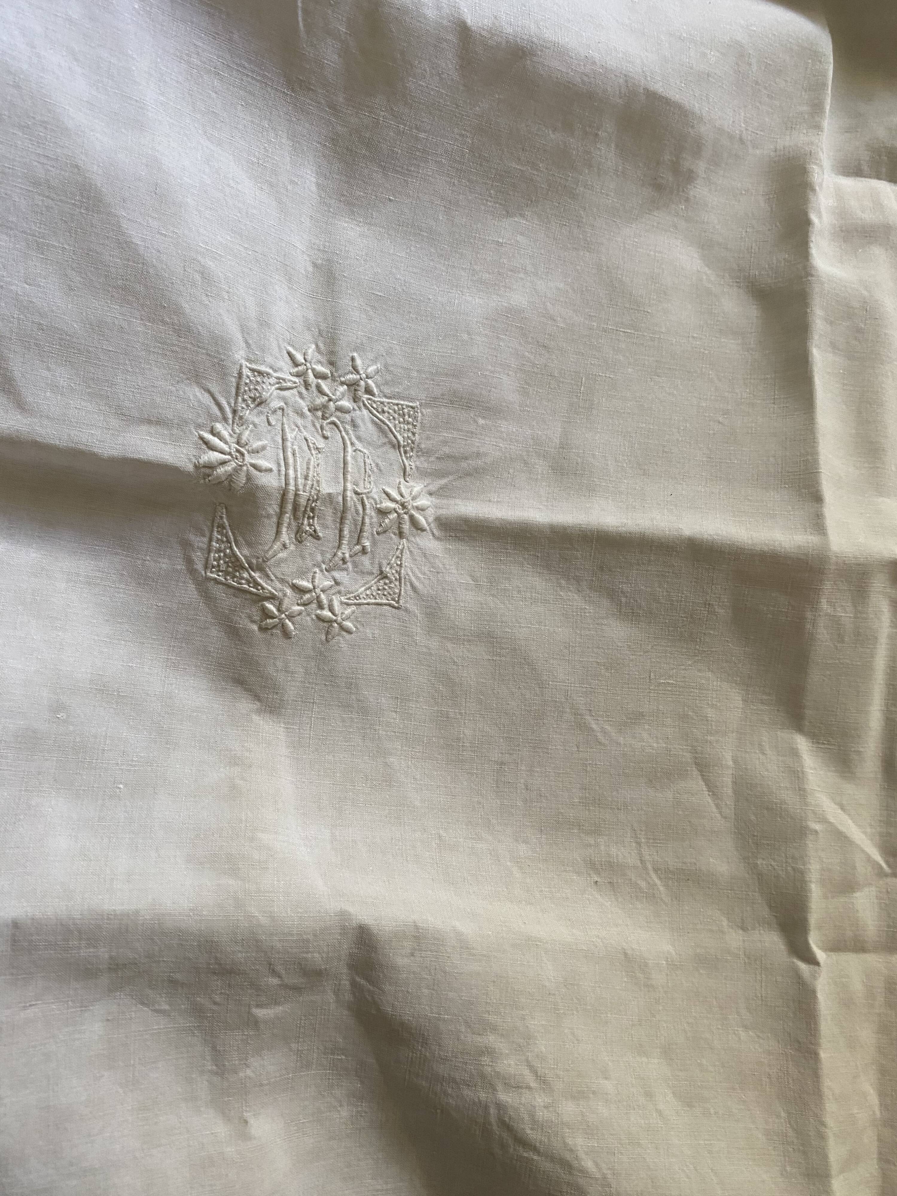 Cotton pillowcase with monogram MR