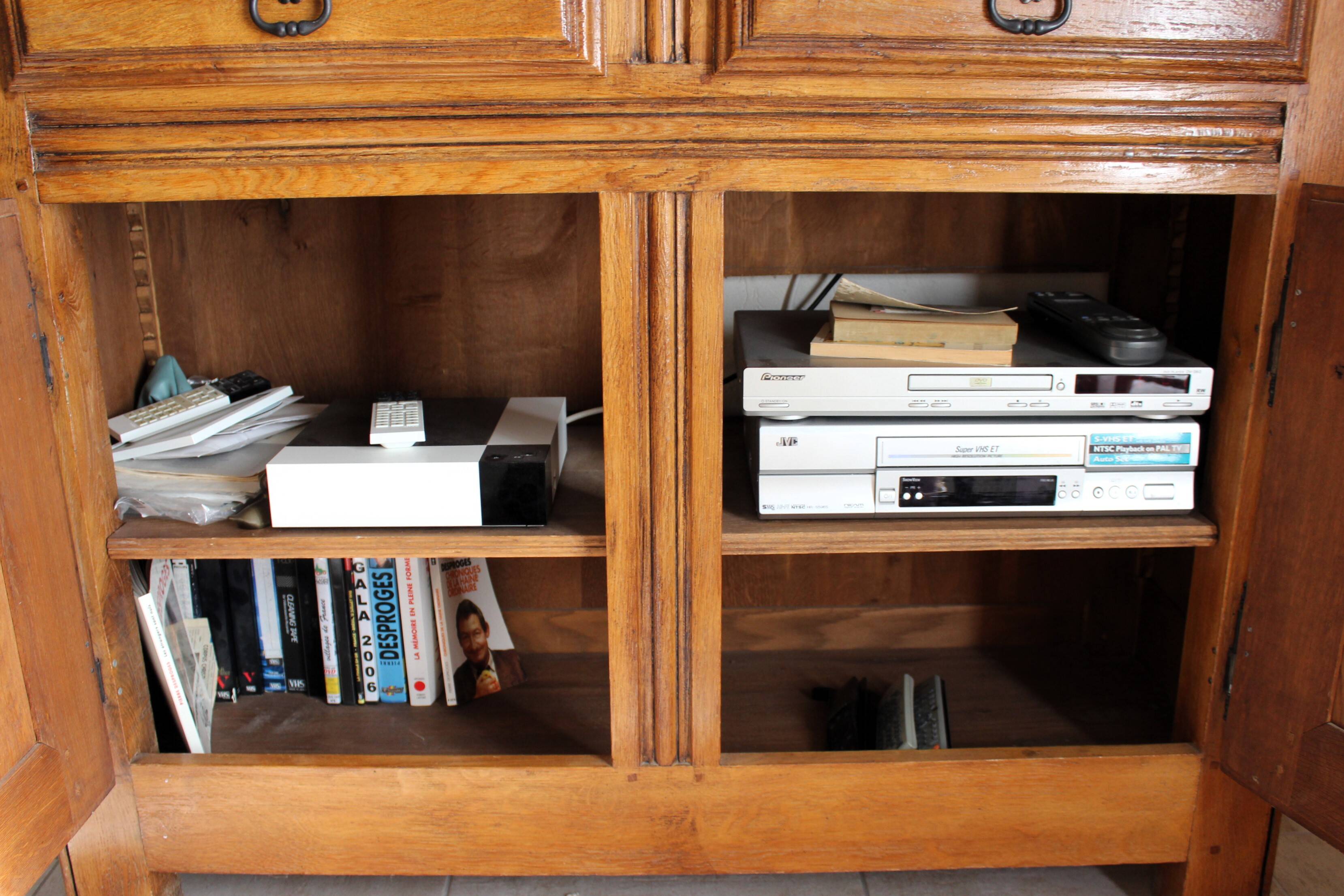 Abbatiale solid oak TV cabinet sideboard