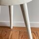 Tabouret tripode bois blanc vintage
