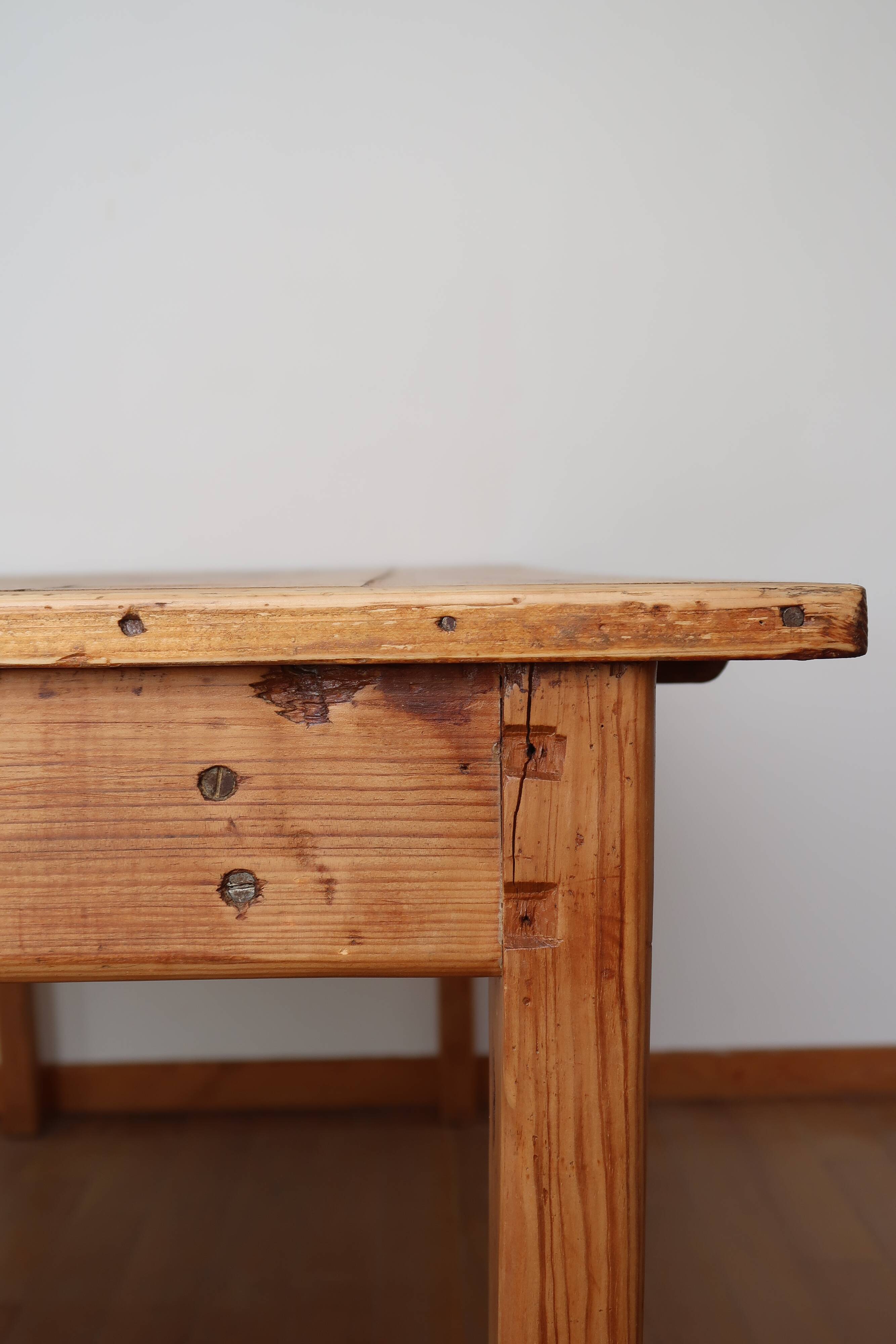 Light farmhouse table