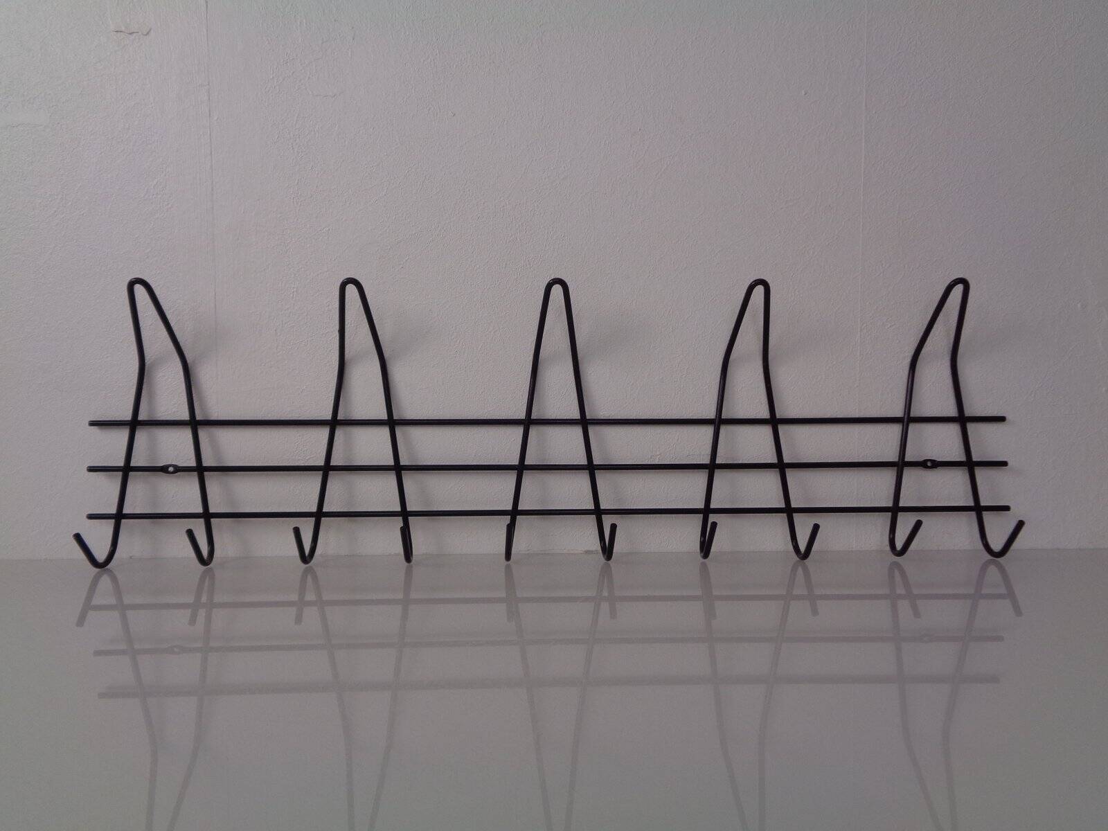 Minimalist String Wardrobe, 1960s