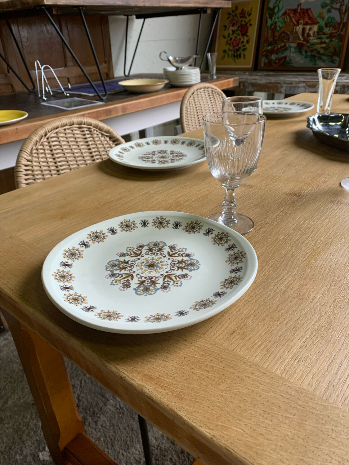 6 flat plates Pillivuyt in French porcelain