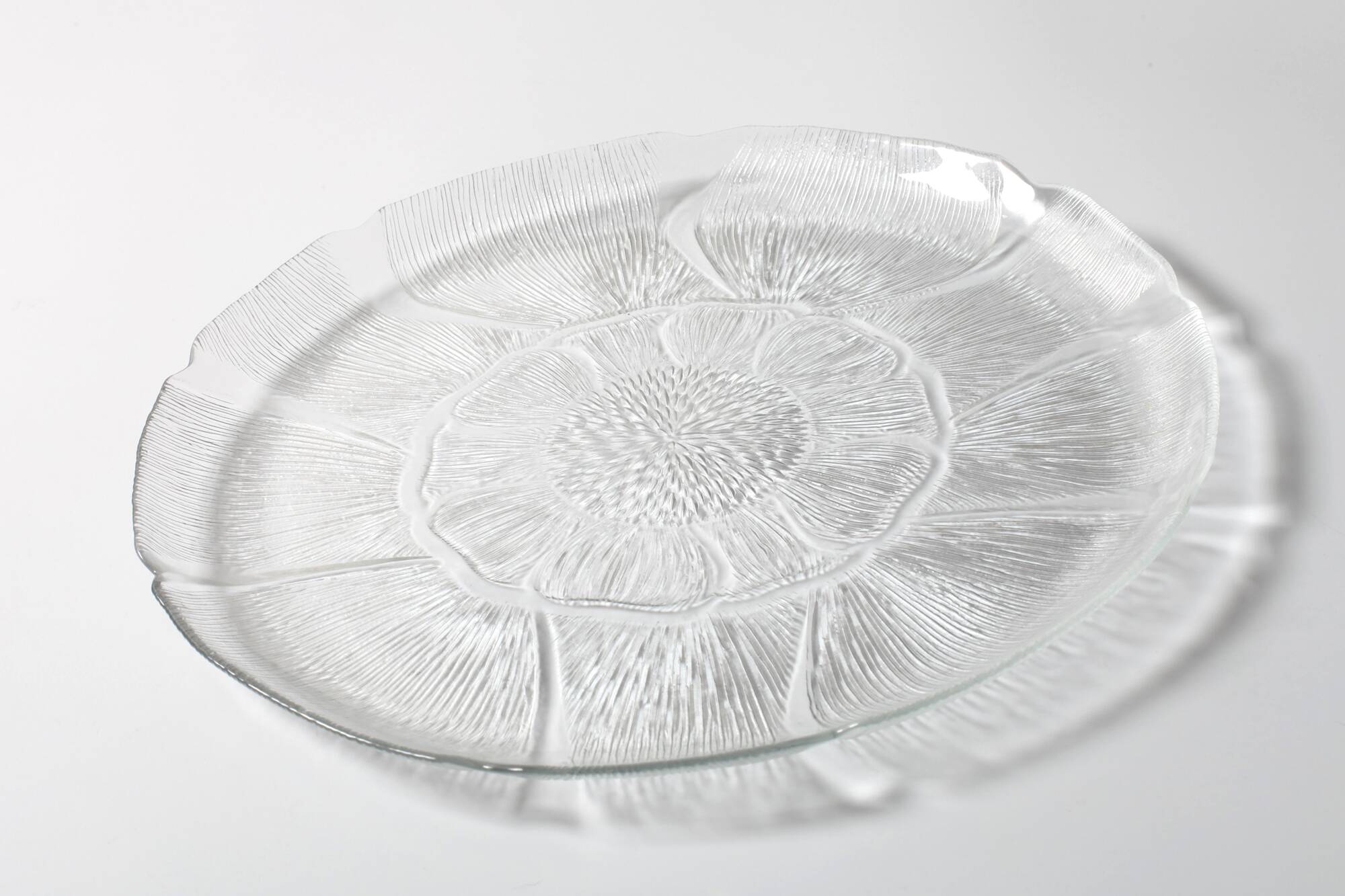 Large Platter Fleur, Vintage Decorative Clear Plate / Arcoroc / France