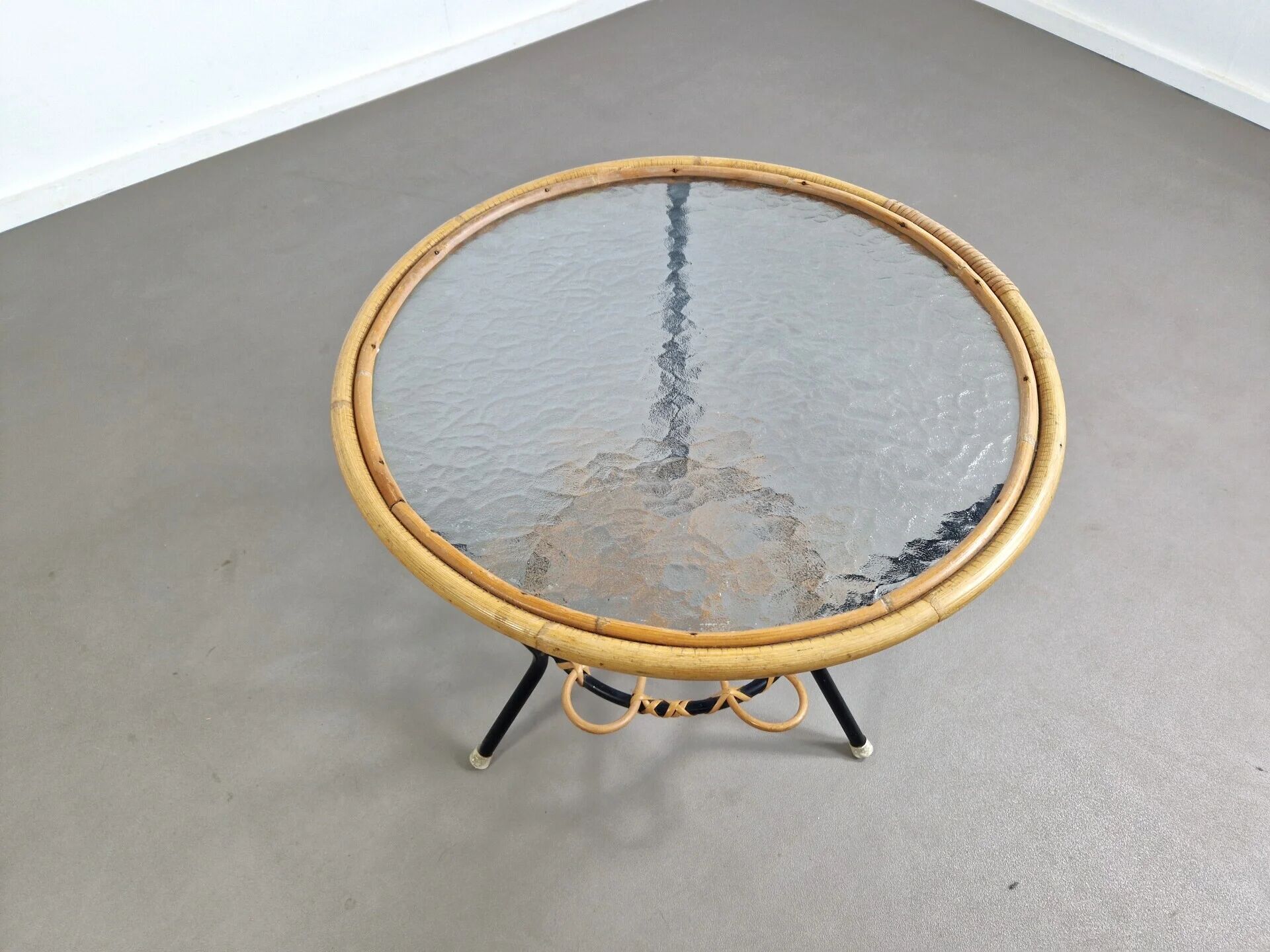 Rohé Noordwolde | Rattan side table