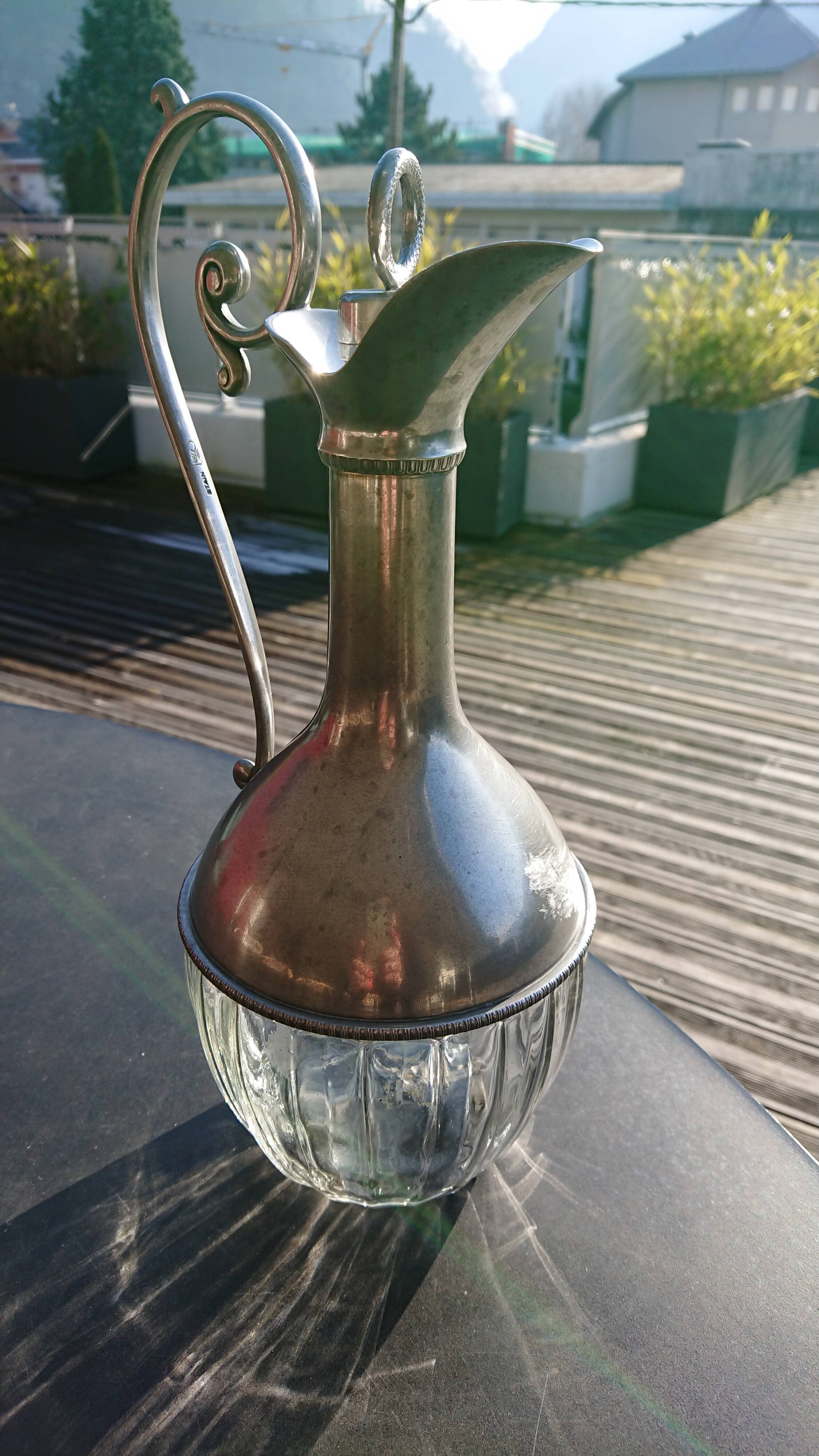 Carafe in etain and glass