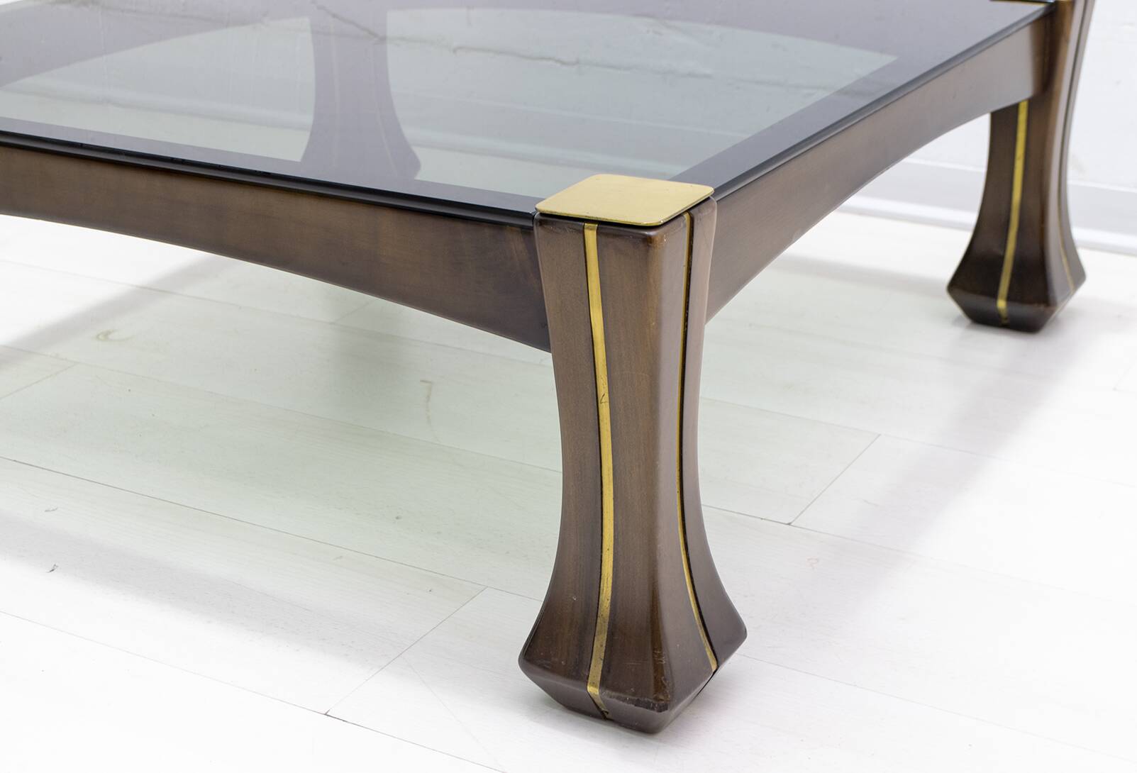 Luciano Frigerio Midcentury Italian Wood and Brass Coffee Table "Ussaro",70
